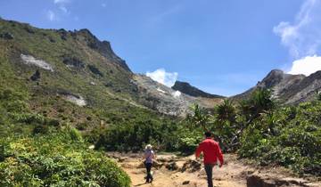 8 days group tour through North-Sumatra