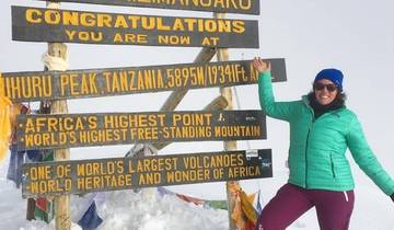 Découvrez la meilleure ascension en groupe de 8 jours du Kilimandjaro par la voie Lemosho depuis Moshi en Tanzanie.