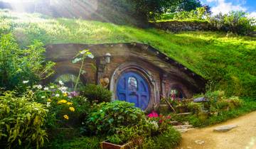 Fjords, Volcanoes & Encounters - Auckland to Christchurch Tour