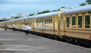 Luxury Palace On Wheels Train Tour & Ending The Trip In Goa- 12 Days Tour
