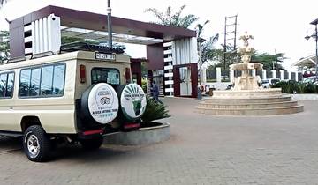 Entdecken Sie unsere 8 Tage Weltklasse-Safari durch Kenia und Tansania: Beginnend in Nairobi, Kenia, und bisnd in Arusha, Tansania