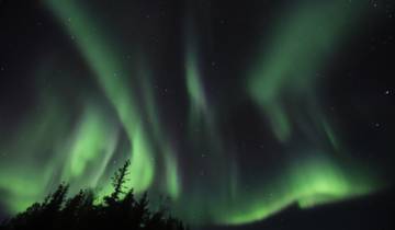8-Day Yellowknife Northern Lights & Rockies Autumn Tour | Explore the Aurora and National Parks Tour