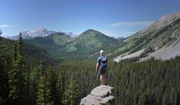 Ultimate Banff and Jasper Hiking Tour with Hotel Stays Tour