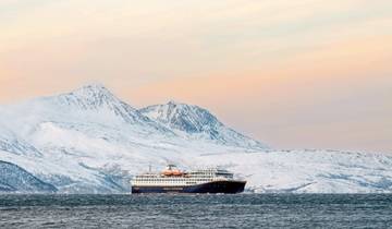 Ice coast adventure - aurora borealis, wildlife and Lofoten