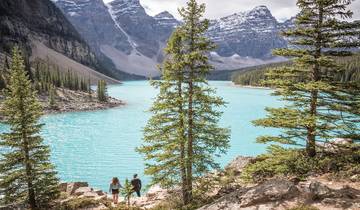 Three Lakes Day Tour - Lake Louise, Moraine Lake and Peyto Lake