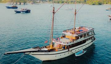 Sailing Komodo Island to Lombok 5D4N