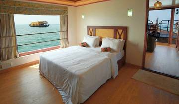 South India Tour (Explore Cochin, Munnar and Alleppey)