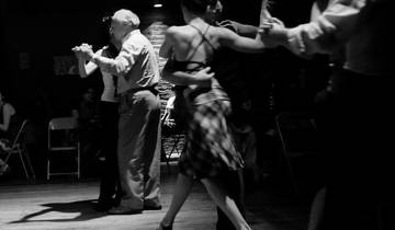 Palermo and Recoleta Walking Tour and Tango Class Tour