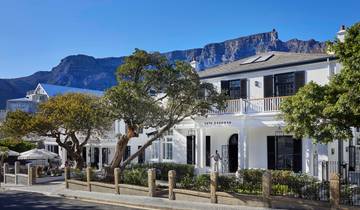 Garden Route to Cape Town: Coast, Wildlife & Wine in 10 Days
