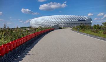 Allianz Arena erleben: FC Bayern Stadion, Museum & Stadtrundfahrt München Rundreise