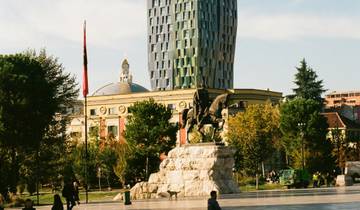 Découvrez Tirana à pied : Visite de la ville à pied - demi-journée circuit