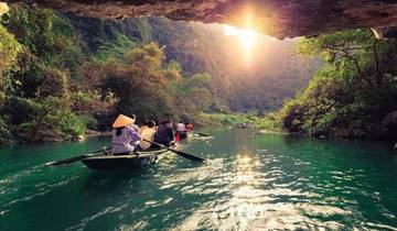 From Hanoi: Luxury Hoa Lu, Tam Coc & Mua Cave Full Day Tour with Buffet Lunch - by Limousine｜Vietnam