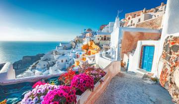 Idyllic Greece: Athens, Folegandros & Santorini Tour