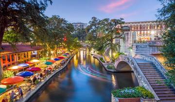 Snapshot: A San Antonio Holiday Tour