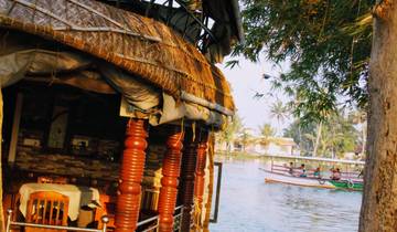 From Cochin: Kerala Family Tour with Munnar & Alleppey