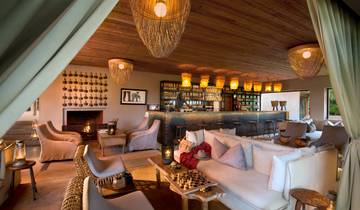 Zimbabwe's Finest: 9-Day Luxury Fly-In Safari to Mana Pools, Hwange & Victoria Falls