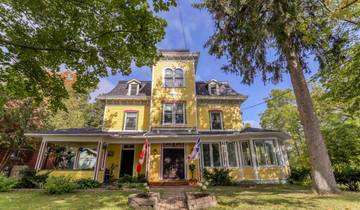 Fly & Dine Escape in Gananoque