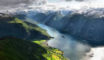 Magie des fjords et des hôtels historiques