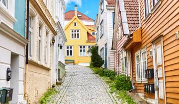 Scandinavia & Beyond: Capital Vibes Meet Norway Road Tour