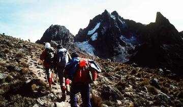Trek autour du Mont Kenya en empruntant les itinéraires de Sirimon Chogoria - 5 jours