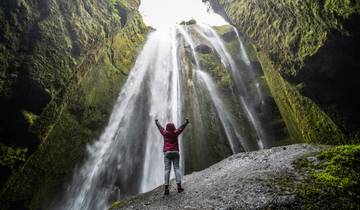 Aventure en Islande : geysers, chutes d'eau et fjords mystérieux