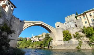 Circuito Bosnia, tierra de naturaleza e historia impresionantes. Un viaje de 9 días durante todo el año. Lugares de la UNESCO. Hermosos parques y cascadas. Fortalezas medievales e históricos monasterios ortodoxos. Verdadera inmersión cultural. Mucha arquitec…