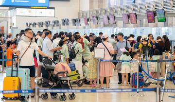 VIP Fast Track Service covering immigration procedures at Noi Bai Airport, Hanoi | Vietnam Tour