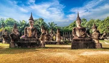 Vientiane Cultural Escape: Temples, Buddha Park & Mekong Sunset