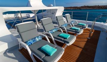 Galapagos Adventure: Northern Islands (Grand Daphne)