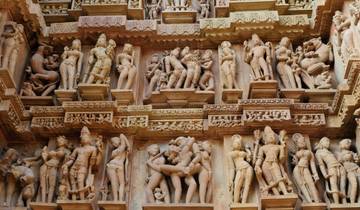 Goldenes Dreieck mit Orchha, Khajuraho und Varanasi Rundreise