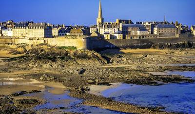 Wybrzeża D-Day w Normandii, Saint-Malo i Mont Saint-Michel: 2-dniowa wycieczka z przewodnikiem z Paryża z transportem — 4