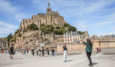 اكتشف نورماندي وما وراءها: رحلة إرشادية لمدة 3 أيام إلى شواطئ D-Day وMont Saint-Michel ووِلايات Loire Valley Châteaux — 5