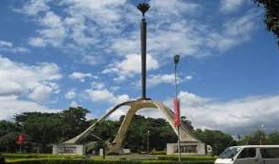 1日 - アルーシャ市内観光 — 2