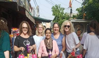 Tour de Compras Privado em Deli com Especialista Local Feminina — 4