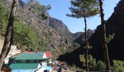 Trekking z widokiem na Everest — 4