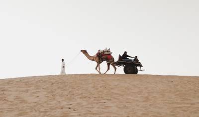 As cores mais brilhantes do Royal Rajasthan, carro particular com ar condicionado — 5