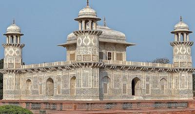 Taj Mahal Sunrise & Sunset Tour With Fatehpur Sikri Over Night — 5