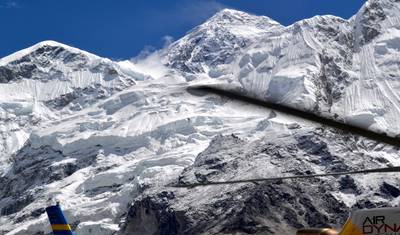 Passeio de Helicóptero com Aterragem no Acampamento Base do Everest — 3