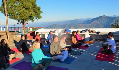 Treinamento de 200 Horas para Professores de Yoga Certificado pela Yoga Alliance em Rishikesh, Índia — 3