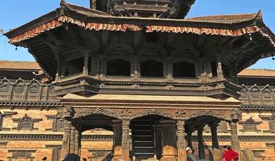 Excursão de Um Dia por Bhaktapur e Patan Durbar Square — 3