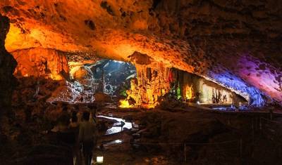 Viagem de um dia inteiro à Baía de Ha Long com Caverna Surpreendente, Ilha Titop, Caiaque e Festa ao Pôr do Sol — 4