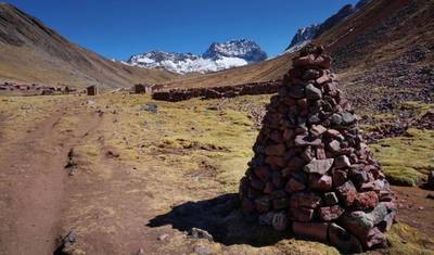 Całodniowa wędrówka na Tęczową Górę z Cusco — 2