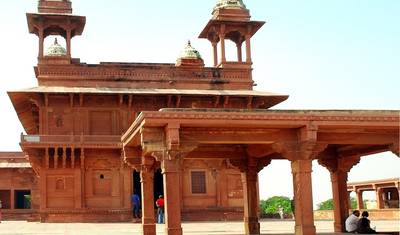Golden triangle with Ranthambore tours — 2