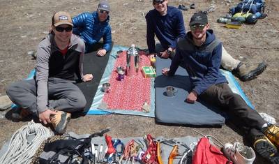 メラピーク登山 16日間 — 4