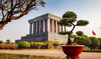 Vietnam at a Glance – 10 Days — 3