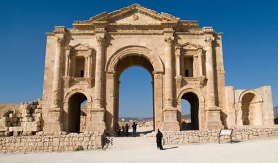 Najlepsze wycieczki po Jordanii 7 dni — odkryj Jordanię w głąb: Petra, Morze Martwe i Wadi Rum — 2