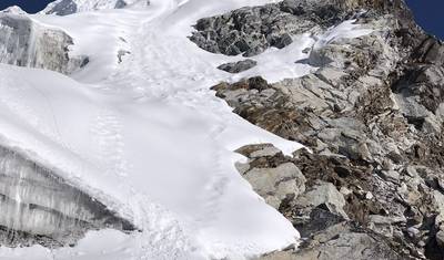 تسلق قمة Island Peak الانضمام في Chhukung — 2
