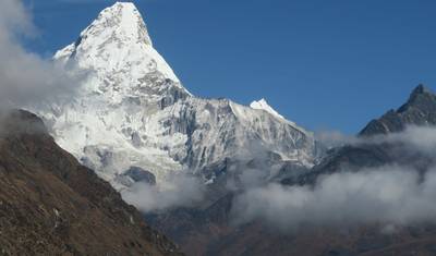 تسلق قمة Island Peak الانضمام في Chhukung — 5