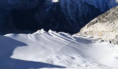 رحلة استكشافية إلى Island Peak عبر EBC — 4