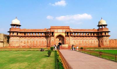 Viagem Privada de 4 Dias ao Triângulo Dourado saindo de Mumbai: Nascer do Sol no Taj Mahal, Hotéis de Luxo, Voos e Ingressos Sem Fila — 4